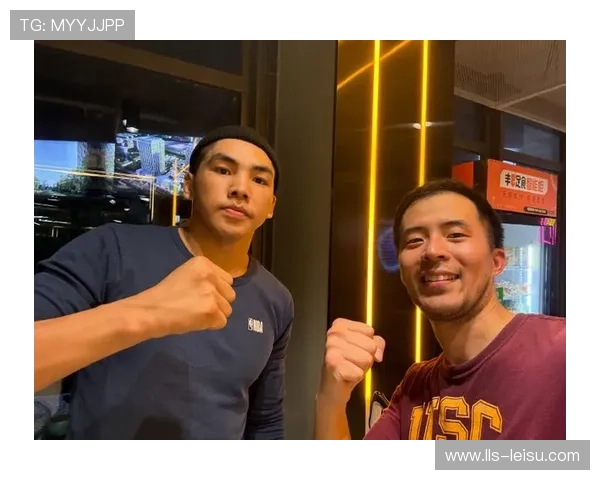 00后新星太依拉克UFC首秀KO胜出，放言目标统治量级