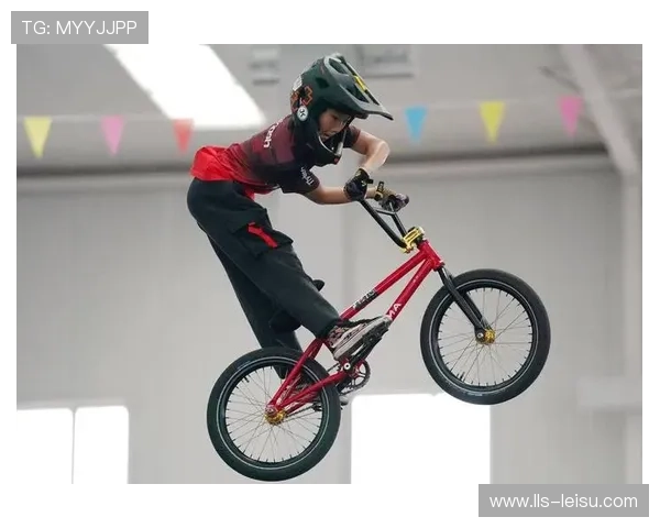 13岁刘浩冉刷新尘封15年吉尼斯纪录 小轮车后空翻达2.9米